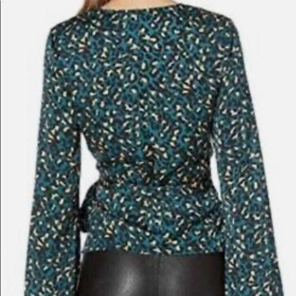 BCBGeneration leopard print bell sleeve wrap blouse size small - Picture 2 of 11